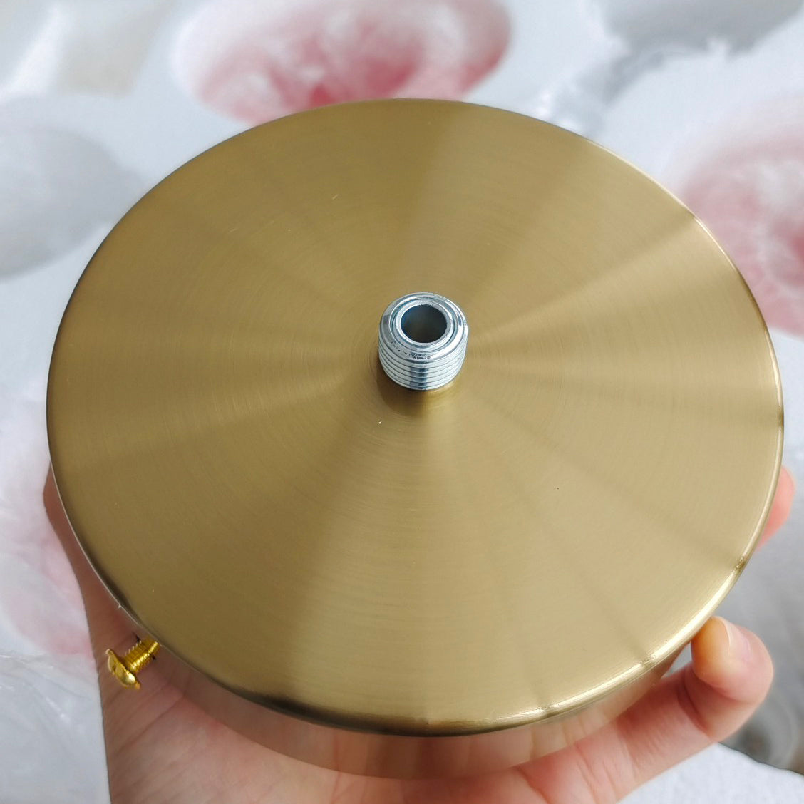 Różany Kryształowy Żyrandol