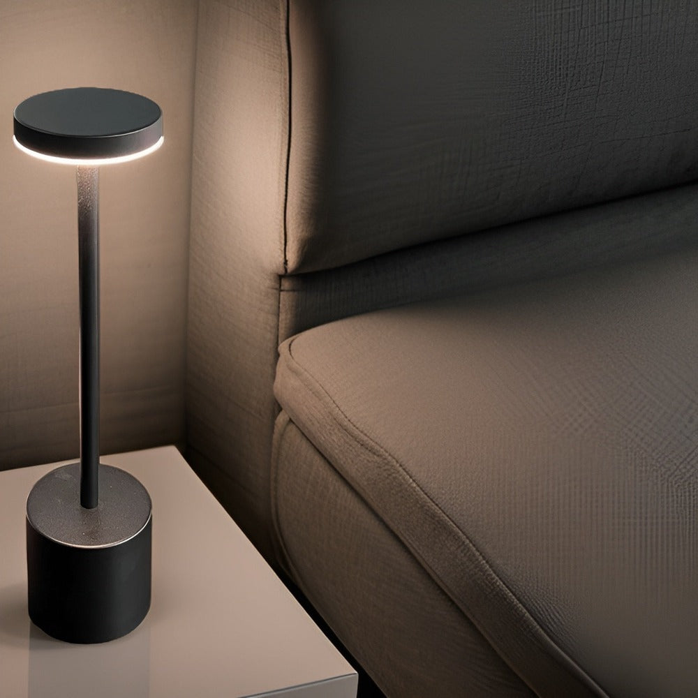 RetroGlow - Retroinspirowana lampa stołowa LED z bezprzewodowym i USB ładowaniem